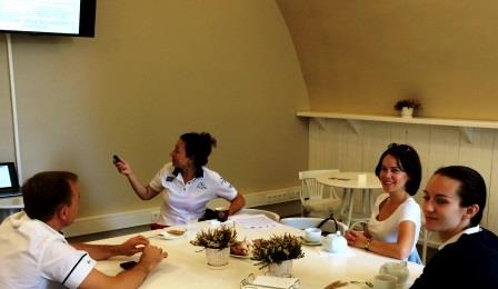 Встреча с Анной Власовой в KSE, Что делать в кризис?